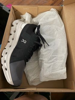 On Cloud Running Sneakers Black White