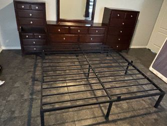 6 Piece King Bedroom Furniture Set