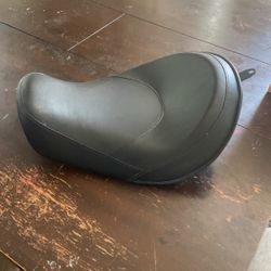 2016 Street Bob Stock Solo Seat