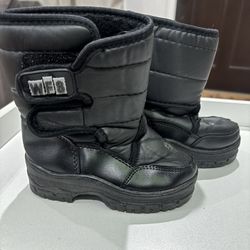 Snow Boots Size 8 Toddler