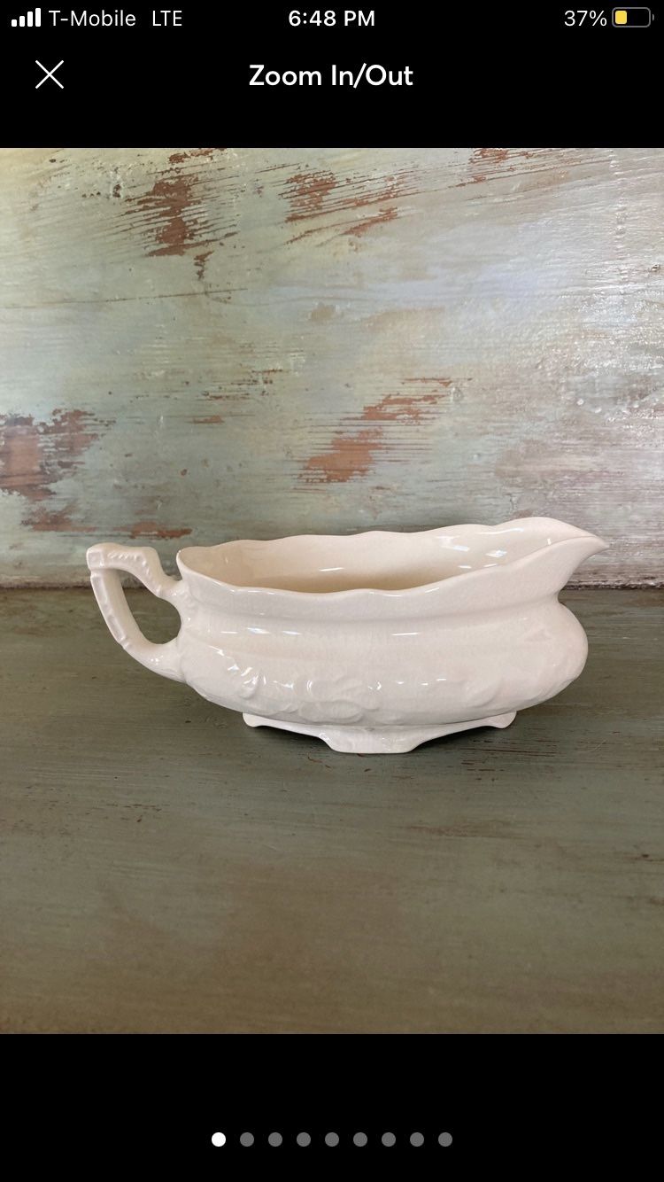 Pretty Vintage Ironstone Gravy Boat Can Ship! 