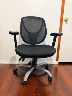 Black Mesh Ergonomic Office Chair