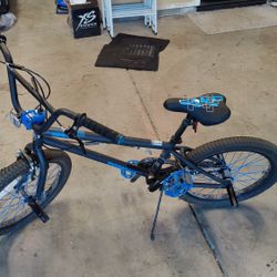 Mongoose 20" BMX Bike