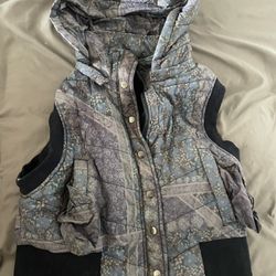 Women’s Natural Life Blue Vest - Size M