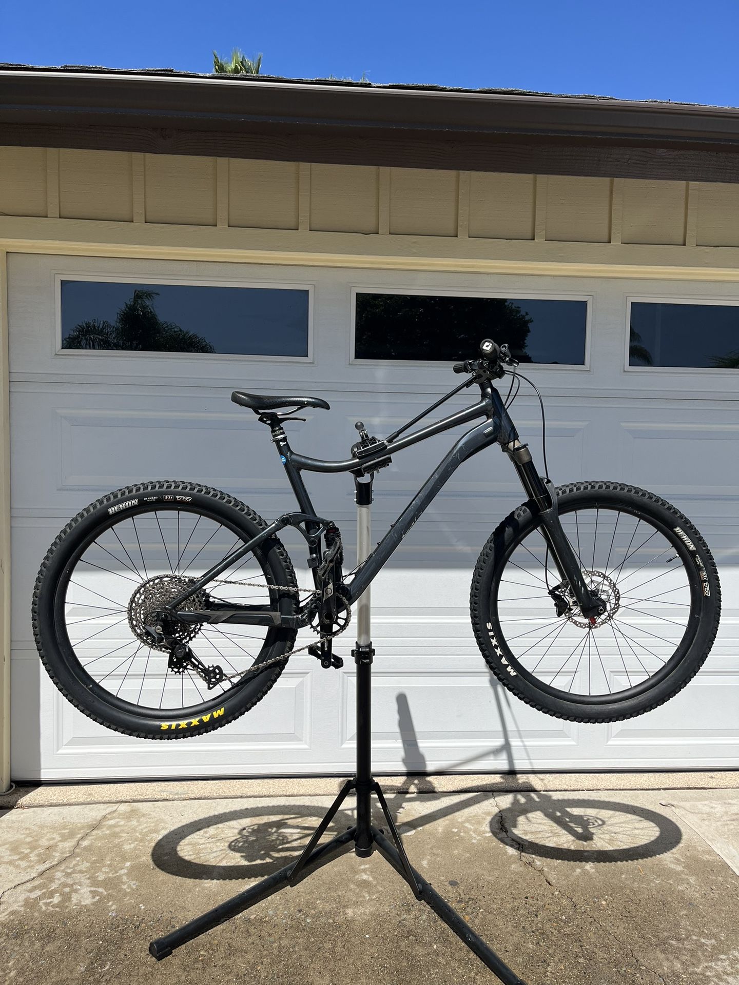 2021 Giant Stance XL