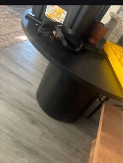 Dining room table and 4 chairs