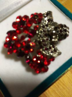 Red Hat Chrystal Brooch