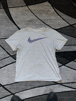 2000 nike gray T-shirt
