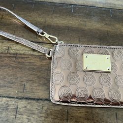 Michael Kors Wristlet 