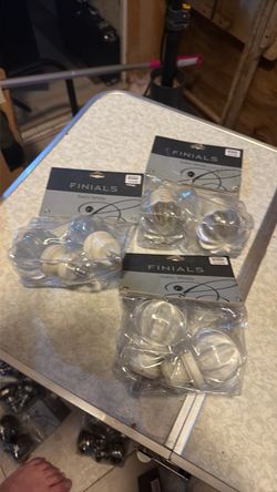 Curtain rod holders
