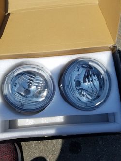 05 to 09 mustang fog light housing