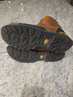 Mens Danner 6" Leather Boots.