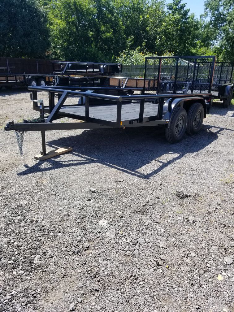 New 2019 Pipetop 12x76 Tandem trailer with 4ft tailgate and Brakes