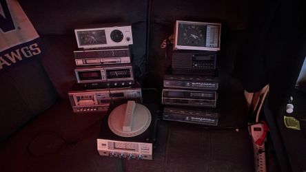 Old Clock Radios All Work