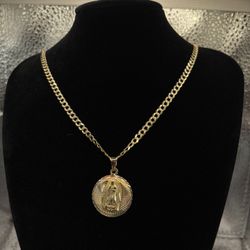 14kt Gold Chain & Pendant