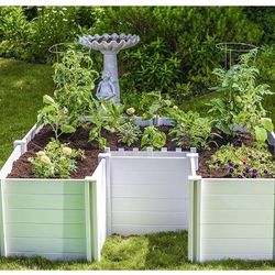 Vinyl 6' x 6' x 22" Keyhole garden 