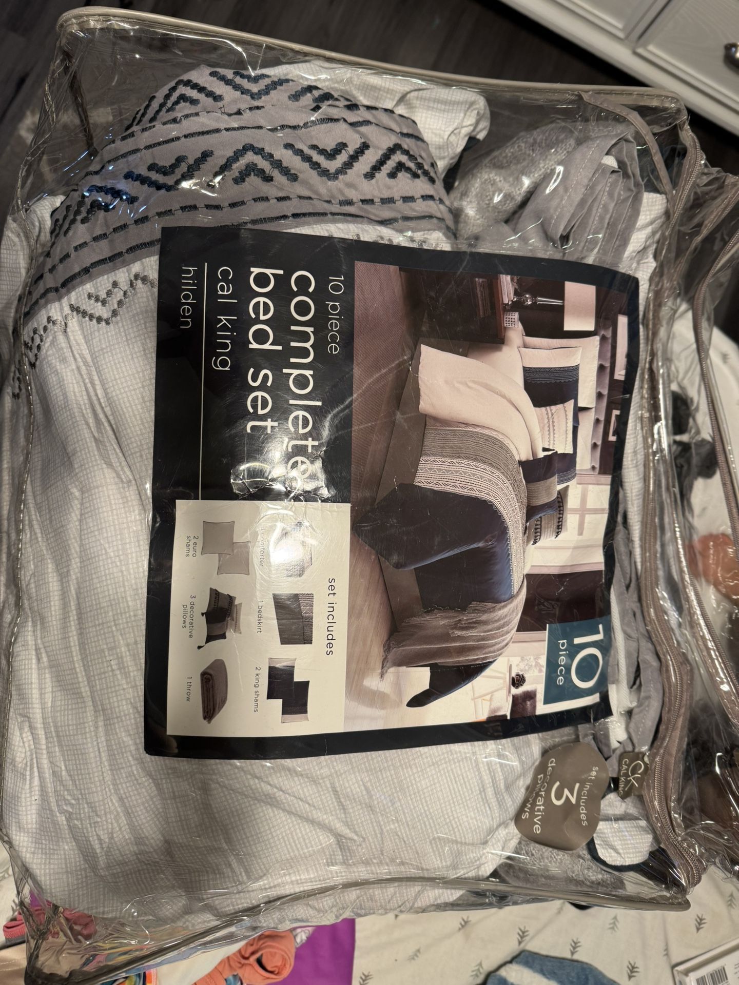Cal King Bed Set
