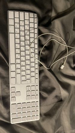 Apple Keyboard Full Size with Numeric Keypad
