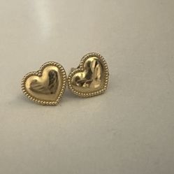 10k heart earrings 