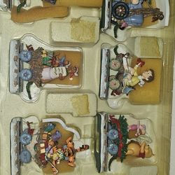 Danbury Mint Disney Eeyore Holiday Train 6-Piece Set - Winnie The Pooh