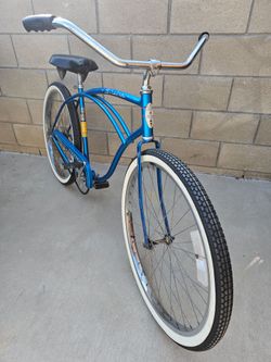 26" Schwinn Blue Beach Cruiser