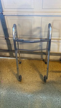 Foldable walker