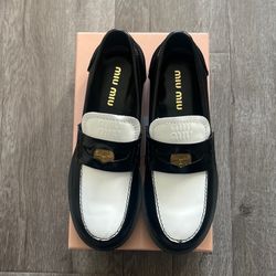 Miu Miu Loafers (size 39/6M)