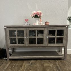 Modern Farmhouse Buffet Table