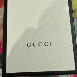 Designer, Gucci Slides