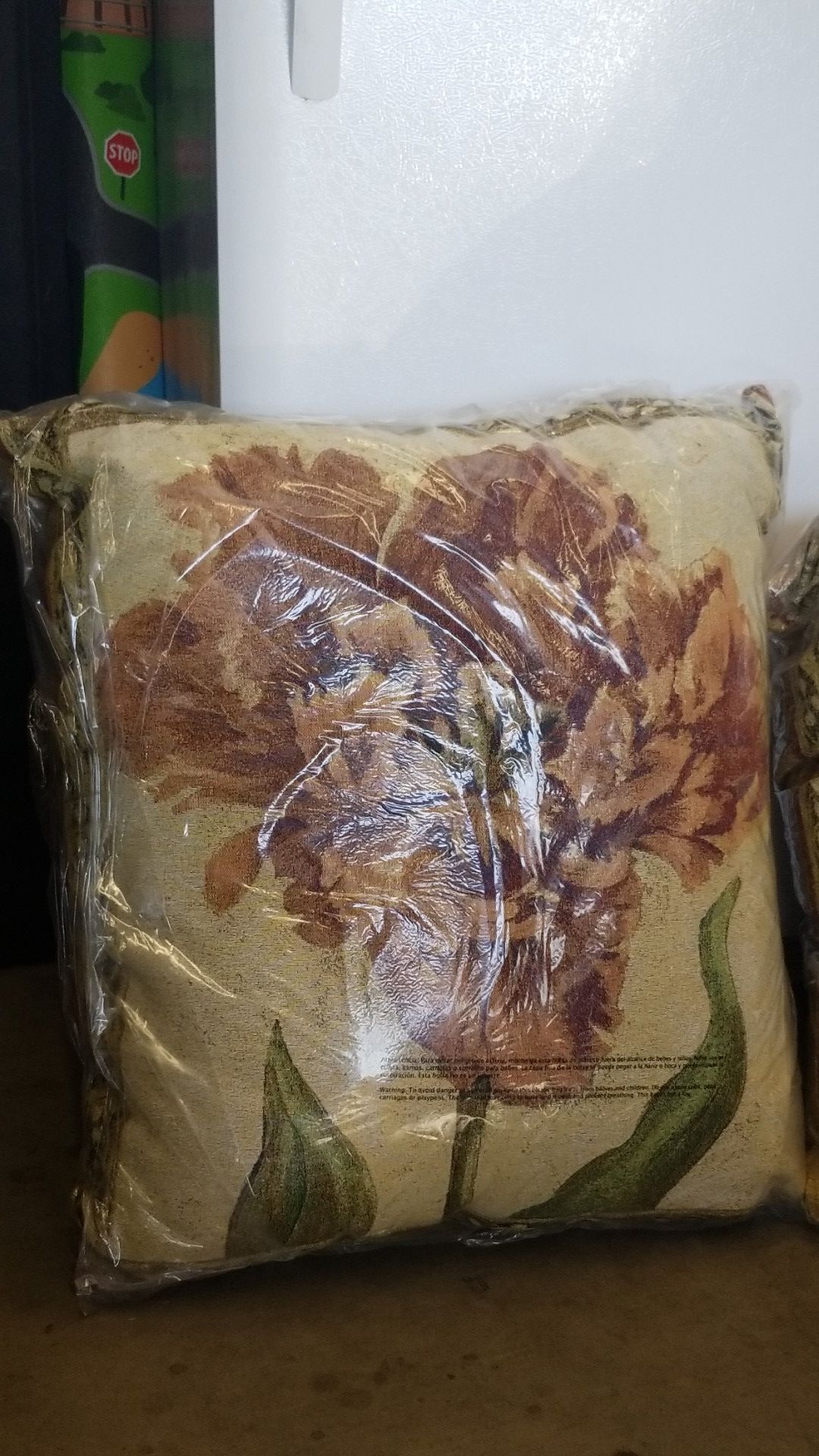Tulip unveiled iv pillow
