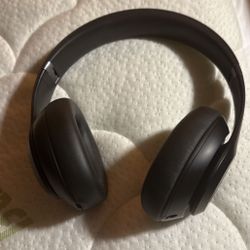 Beats Studio Pro Wireless Headphones 