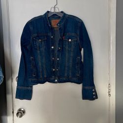 Levi Jacket Size Petite/Medium Never Worn .