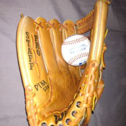Brand New -WILSON  12 -INCH LEFTY BASE BALL GLOVE