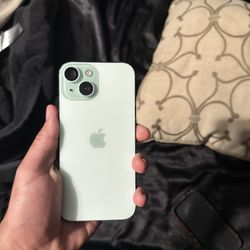 iPhone 15 