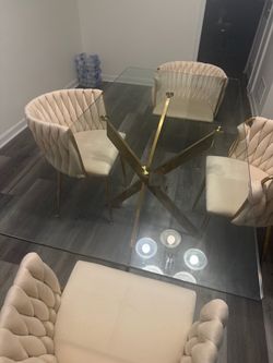 New 5 piece dining room set