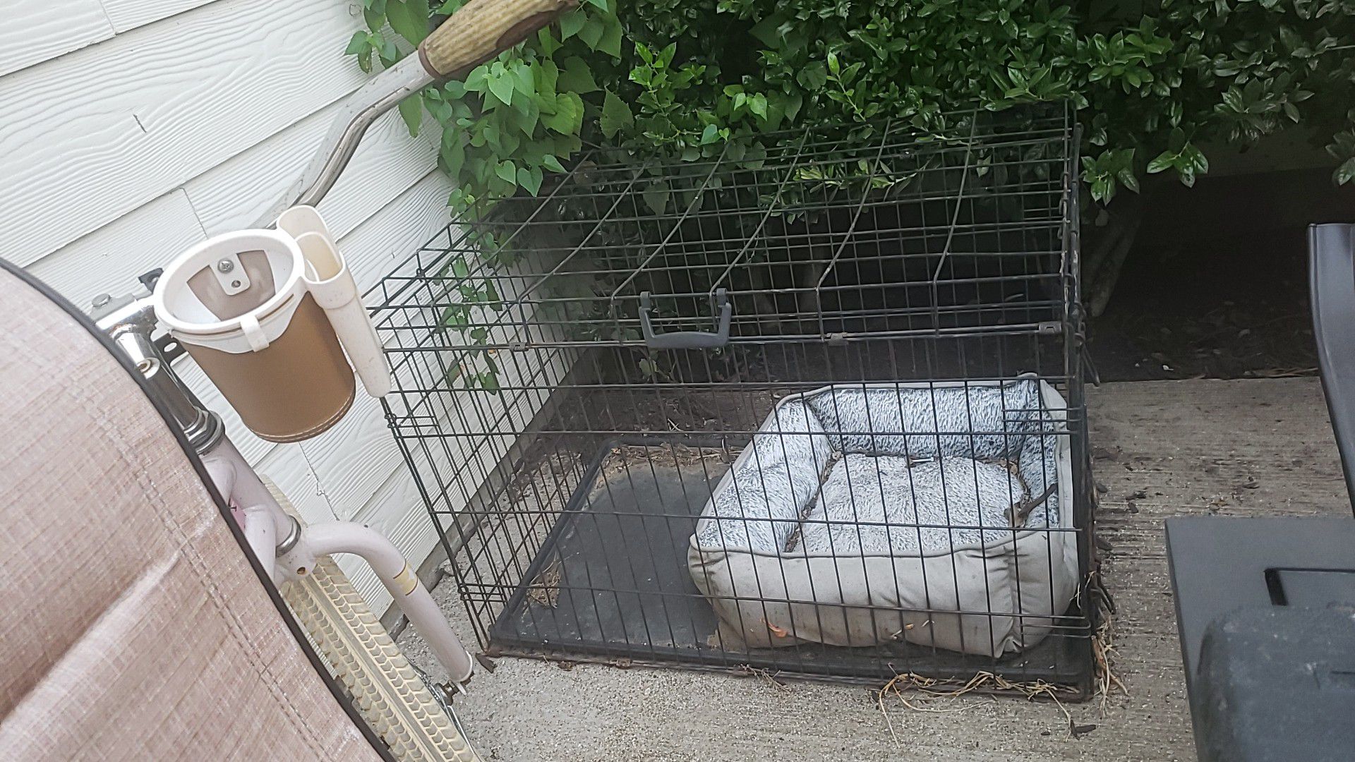 Medium-large dog cage
