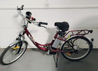 Women's pedal-assist eBike