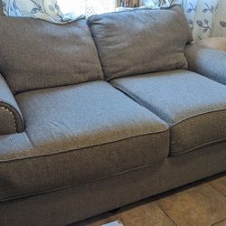 Couch good Condition.