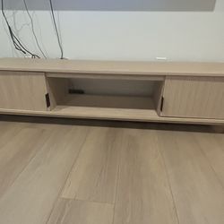 Light Oak Fluted Door Tv Stand 