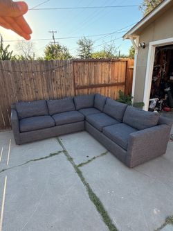 Free Delivery! Crate&Barrel Sectional Couch