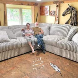 Brand New Ashley 🎀Cloud Comfy Sectional Sofa Stupendous/Other Color Available 🎀$10 Payment 🤝