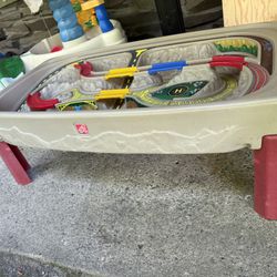 Step2 Canyon Road Train / Car Table 