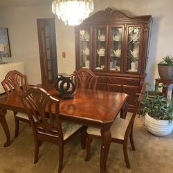 China Cabinet & Dining Table Set 