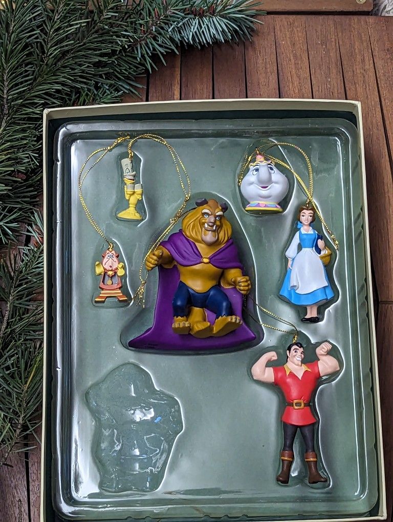 Set of 6 (missing Maurice) Beauty and the Beast storybook Disney ornaments