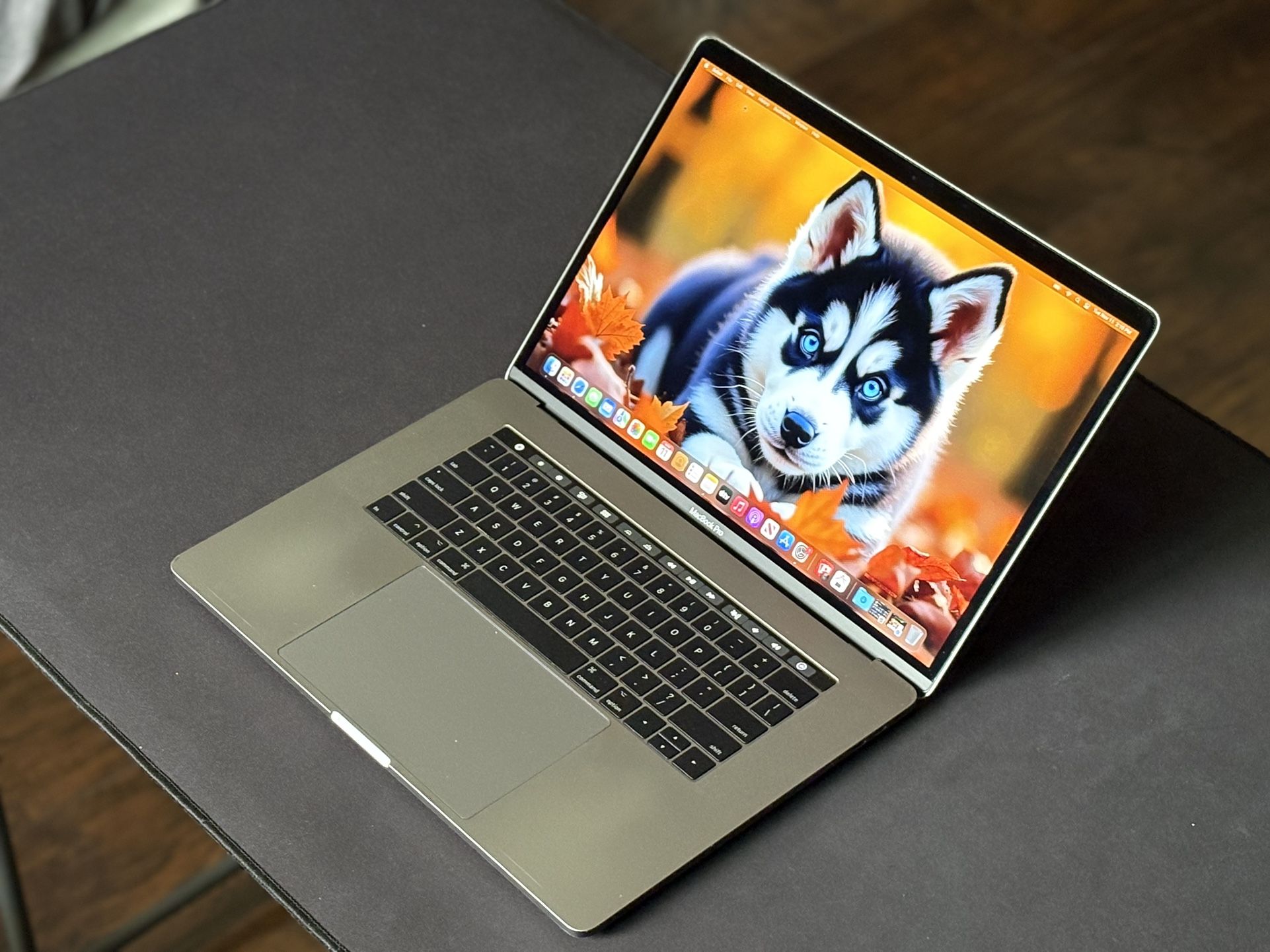 2019 MacBook Pro (OCTO-Core i9) 16gb/500gb