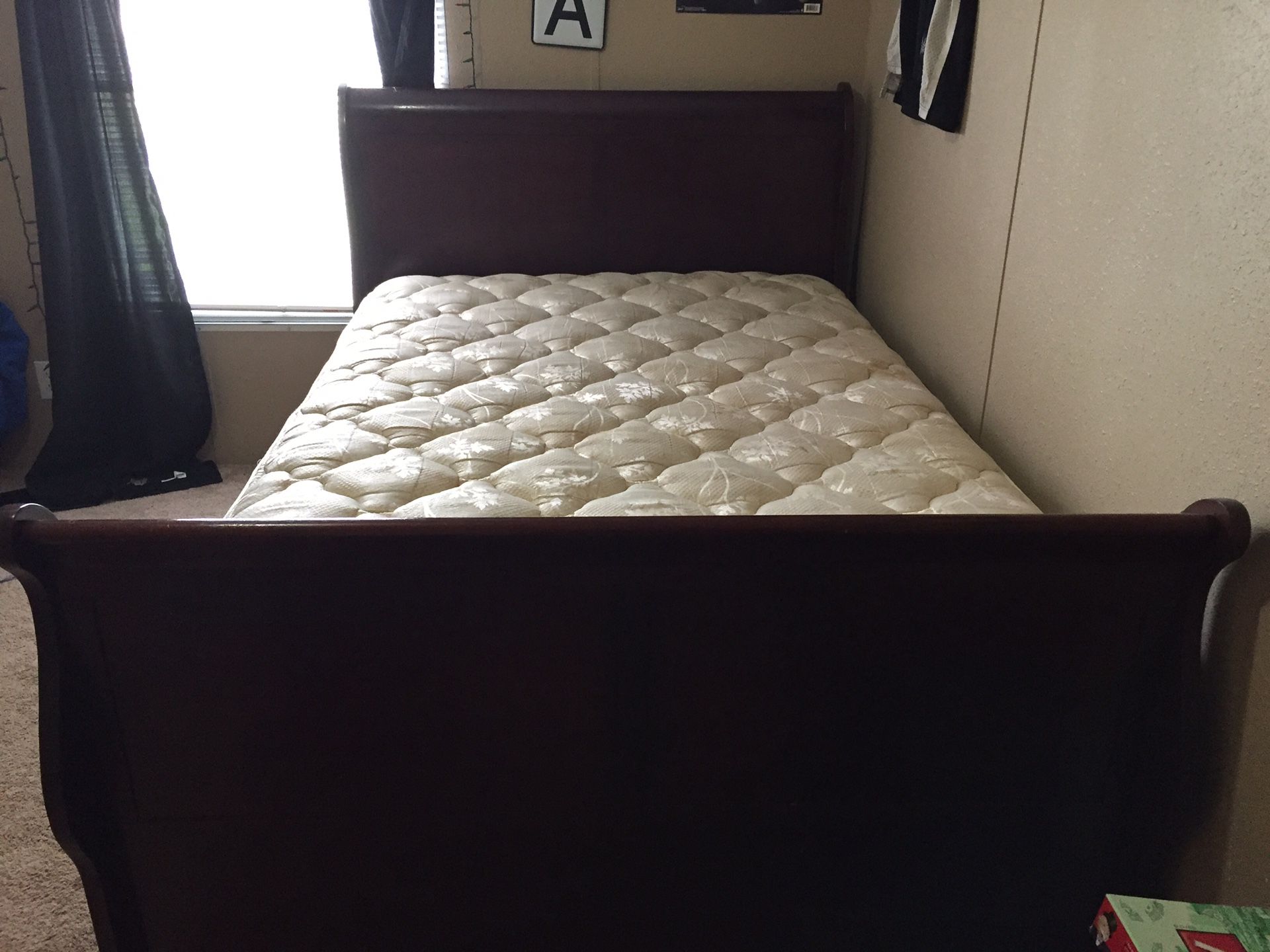 Full Size Bed $$200obo$$
