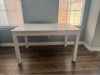 Table / desk