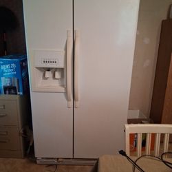 Whirlpool Refrigerator 