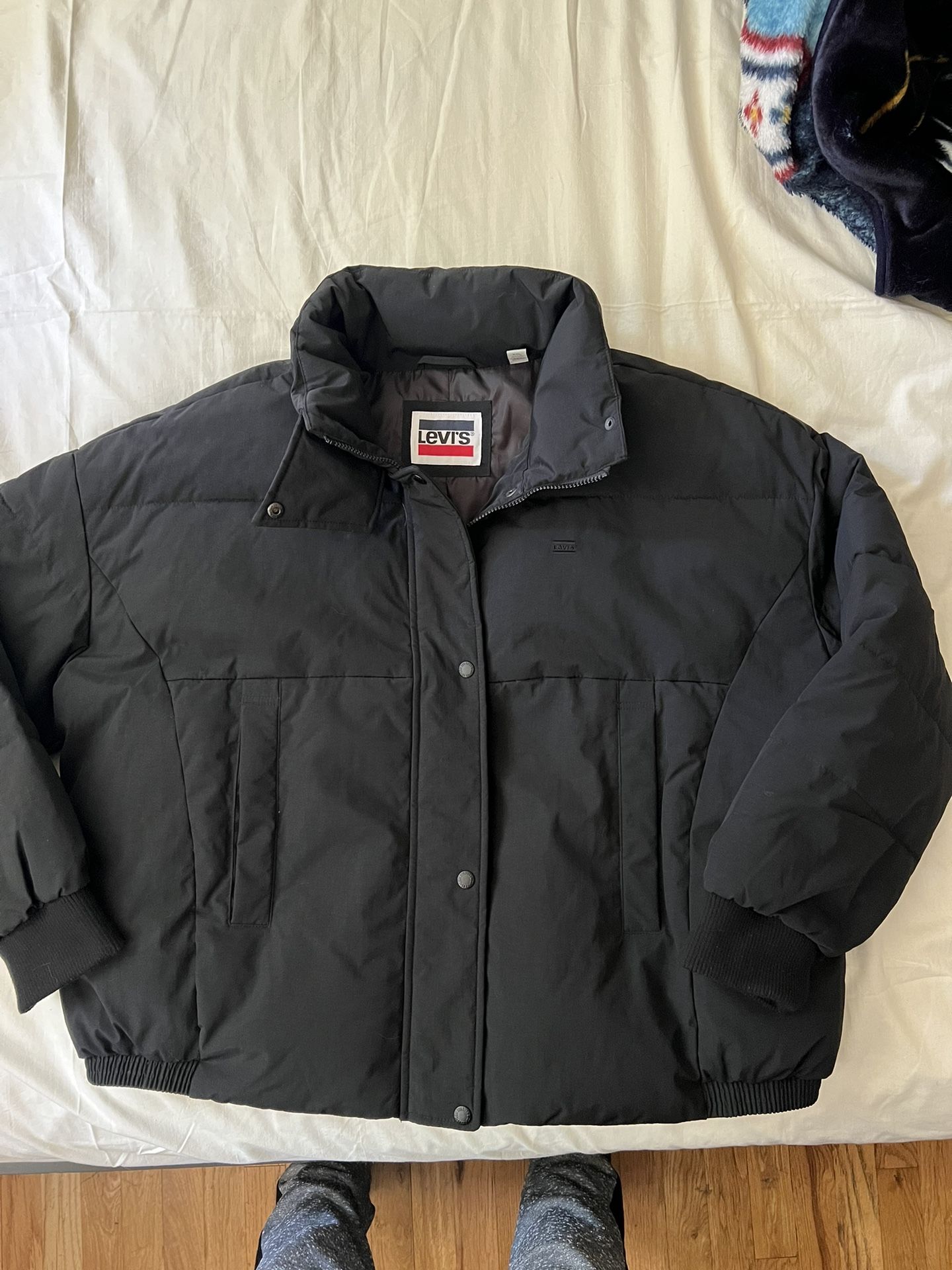 Levi’s Women’s Cropped Puff Jacket