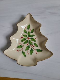 LENOX holiday Dishware